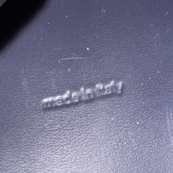 LOUIS VUITTON MEN SNEAKERS - Picture 13 of 13